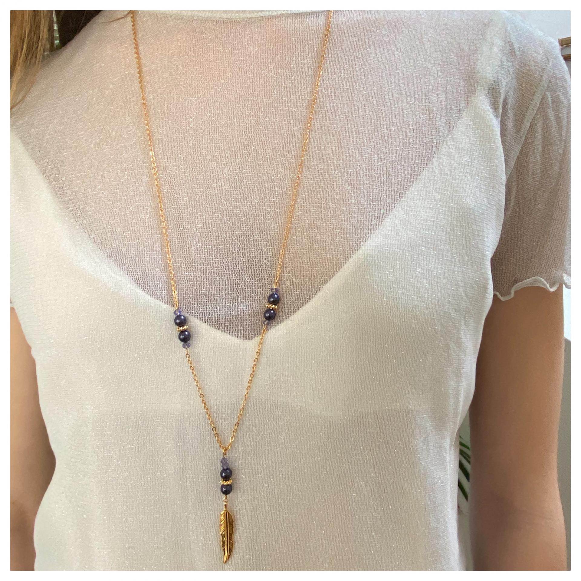 Sautoir plume et perles en cristal