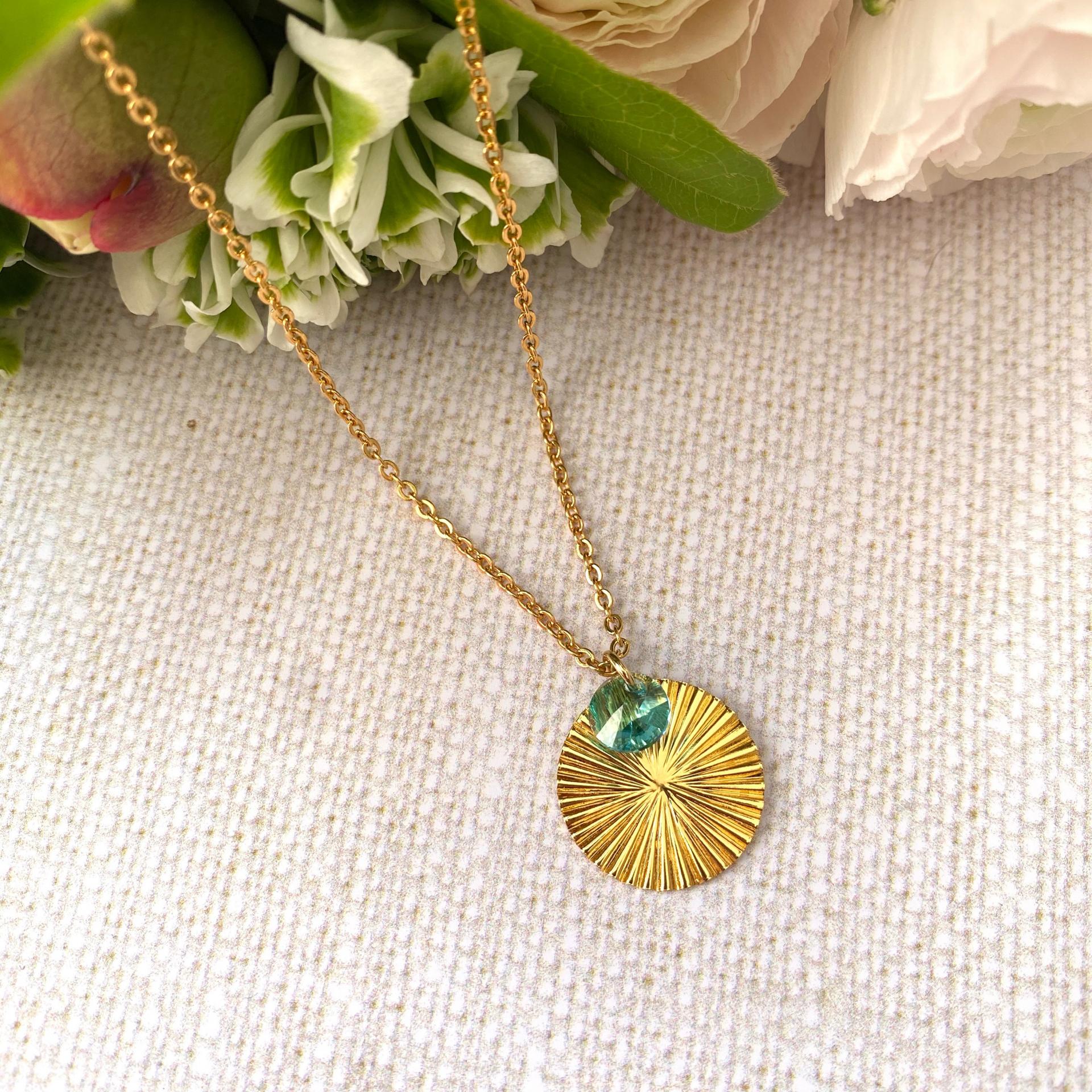 Collier ras-le-cou pendentifs rayon et cristal